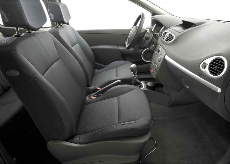  Renault Clio Estate 2007 года  (фото 34 из 50)